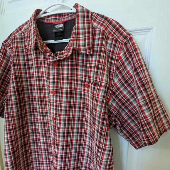 THE NORTH FACE - Short Sleeve Button Down - Picture 5 of 9